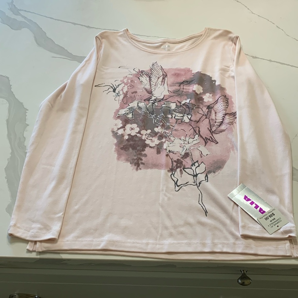 Pretty Alia top-very soft fabric with bird images printed on front. Sz S. NWT.